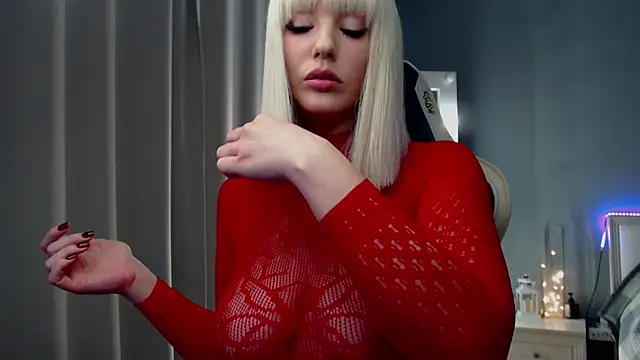 Snapshot of Queensy_Sins chatting on 01-31-25, 04:06 Queensy Sins online show from 01-31-25, 04:06