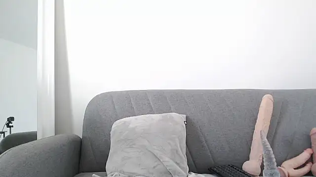 nicole 98 online show from 10-08-25, 08:23