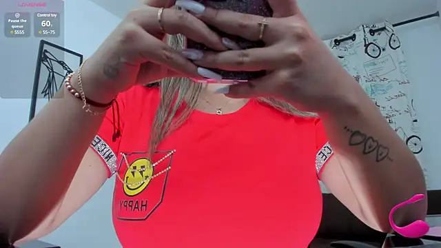Snapshot of sweetfabianaxl chatting on 03-22-25, 07:42 sweetfabianaxl online show from 03-22-25, 07:42