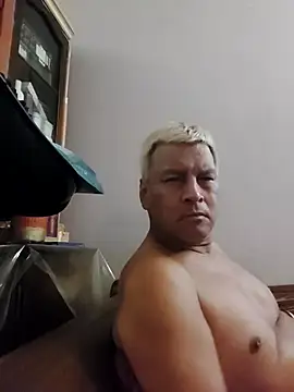 Snapshot of gayphotograper chatting on 09-08-25, 09:25 gayphotograper online show from 09-08-25, 09:25