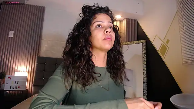 ximena diaz online show from 12-13-24, 07:43