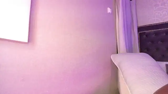 Snapshot of MariiePrice chatting on 10-04-25, 04:10 MariiePrice online show from 10-04-25, 04:10