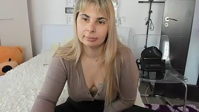 sweetemy4u online show from 02-20-25, 01:40