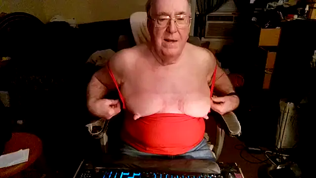 Toastir online show from 10-28-25, 08:22