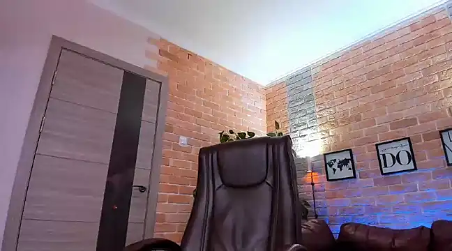 SteveTiger online show from 01-19-25, 01:55