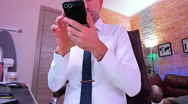 SteveTiger online show from 01-23-25, 10:43