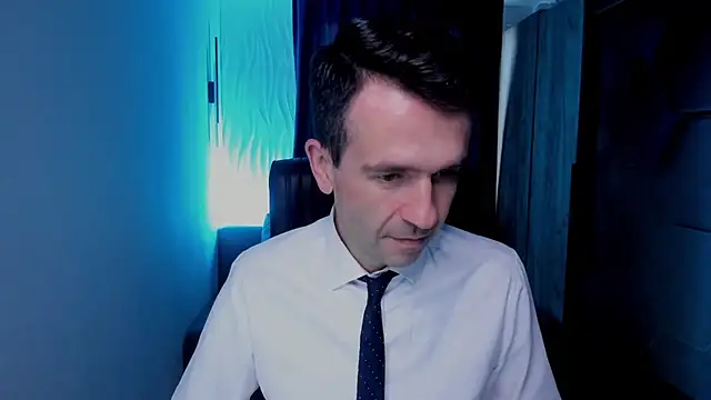 SteveTiger online show from 10-20-25, 01:22