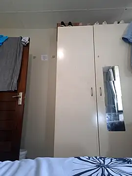 Snapshot of FitSelina66 chatting on 09-29-25, 11:37 FitSelina66 online show from 09-29-25, 11:37