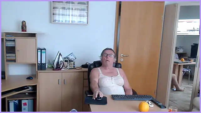 Sissygera online show from 10-12-25, 12:48