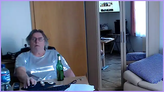 Snapshot of Sissygera chatting on 02-25-26, 03:10 Sissygera online show from 02-25-26, 03:10