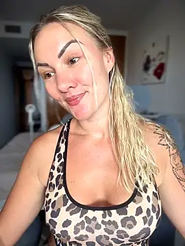 Snapshot of NastyMilf_ chatting on 06-18-26, 09:14 NastyMilf online show from 06-18-26, 09:14