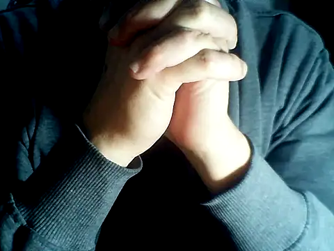 Snapshot of Latinjim29 chatting on 12-15-25, 04:28 Latinjim29 online show from 12-15-25, 04:28