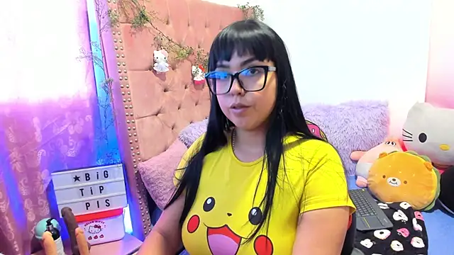 Snapshot of LillyCandy chatting on 07-14-26, 05:51 LillyCandy online show from 07-14-26, 05:51