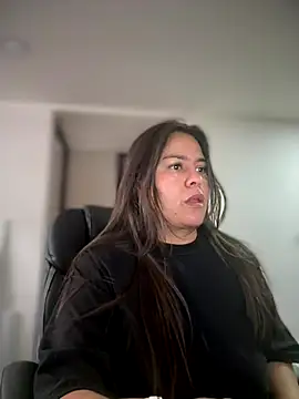 Ixchel Anaid online show from 10-16-25, 04:19