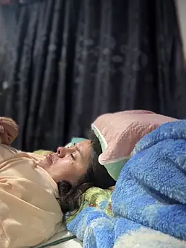 Ixchel Anaid online show from 10-20-25, 05:08