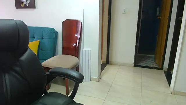 Ixchel Anaid online show from 10-28-25, 12:52