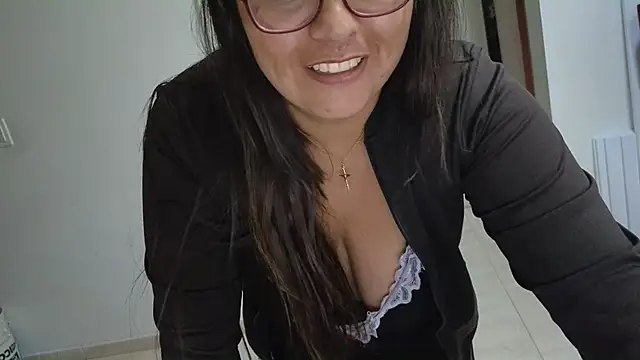 Ixchel Anaid online show from 11-05-25, 12:05