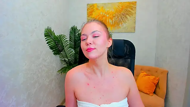 Strawberrye online show from 02-03-25, 08:02