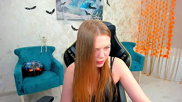 Strawberrye online show from 10-25-25, 11:40