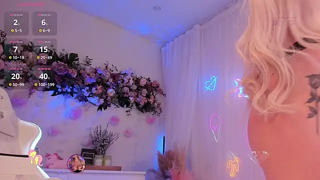 Mia Mi  online show from 01-25-25, 02:04
