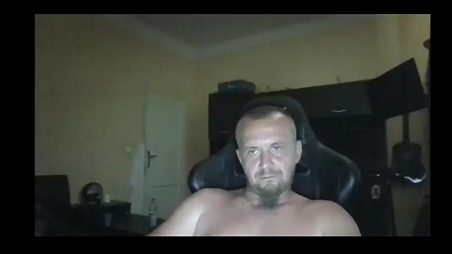 Snapshot of MrWhitePL chatting on 06-29-26, 03:23 MrWhitePL online show from 06-29-26, 03:23