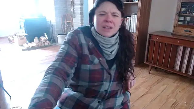 MarcyJones online show from 02-20-25, 05:40