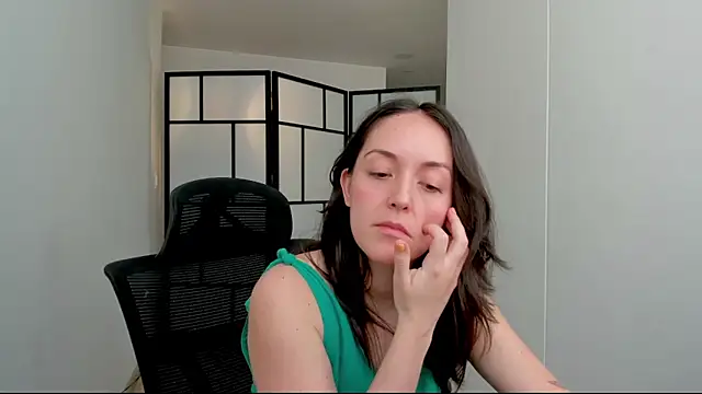 Snapshot of molly_marmalade_ chatting on 12-03-25, 04:16 molly marmalade online show from 12-03-25, 04:16