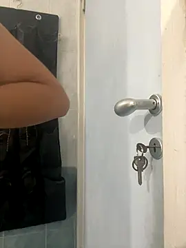 Snapshot of Aestheticsgirl chatting on 11-27-25, 10:23 Aestheticsgirl online show from 11-27-25, 10:23