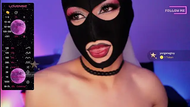 Snapshot of Bigfemblue chatting on 12-17-24, 02:33 Bigfemblue online show from 12-17-24, 02:33