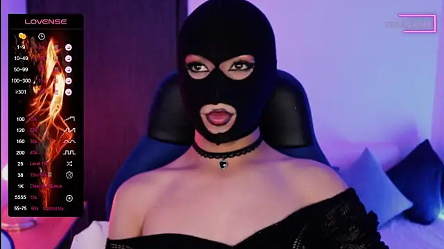 Snapshot of Bigfemblue chatting on 03-20-25, 11:02 Bigfemblue online show from 03-20-25, 11:02