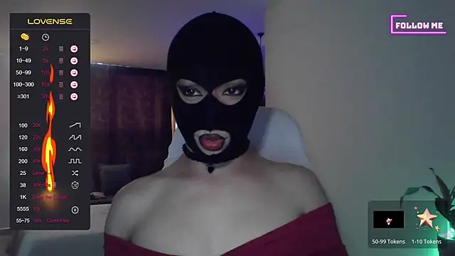 Snapshot of Bigfemblue chatting on 11-18-25, 06:56 Bigfemblue online show from 11-18-25, 06:56