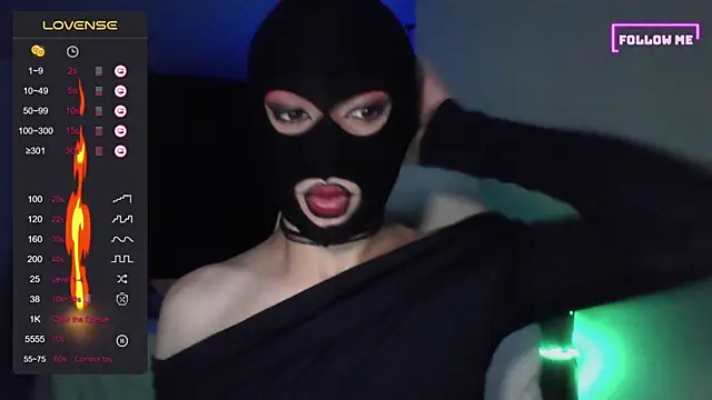 Snapshot of Bigfemblue chatting on 11-26-25, 10:44 Bigfemblue online show from 11-26-25, 10:44