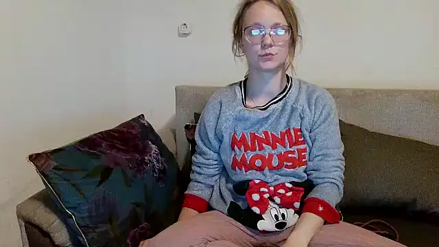 little-leni online show from 04-16-26, 06:52