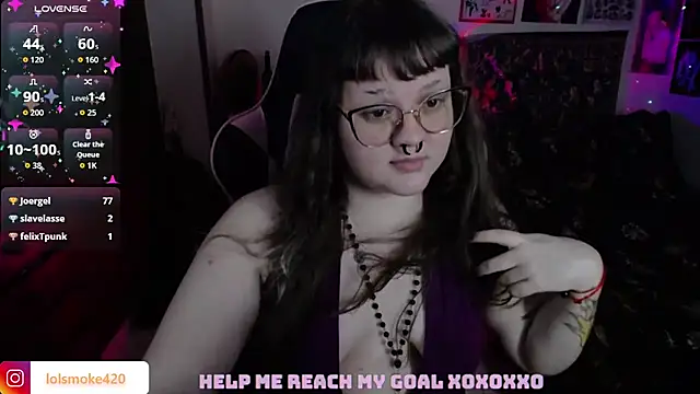 Snapshot of Bdsm_and_fries chatting on 11-21-25, 11:09 Bdsm and fries online show from 11-21-25, 11:09