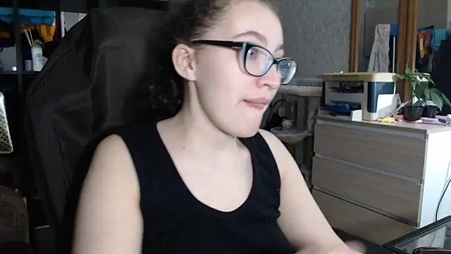 Snapshot of AnKey_Rayah chatting on 12-15-24, 02:30 AnKey Rayah online show from 12-15-24, 02:30