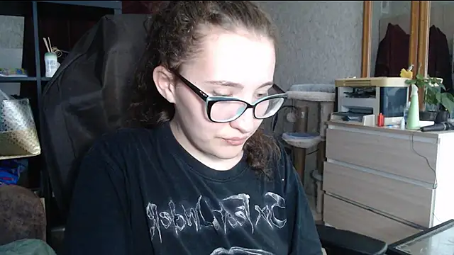 Snapshot of AnKey_Rayah chatting on 12-21-24, 10:17 AnKey Rayah online show from 12-21-24, 10:17