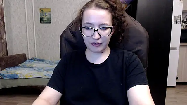 Snapshot of AnKey_Rayah chatting on 12-21-25, 12:34 AnKey Rayah online show from 12-21-25, 12:34