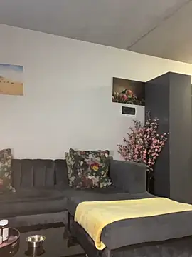 CurvyDesire1 online show from 02-24-25, 11:41