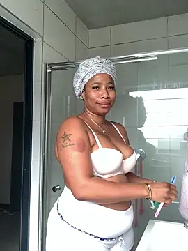 CurvyDesire1 online show from 03-20-25, 07:47