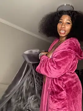 CurvyDesire1 online show from 04-16-26, 09:39