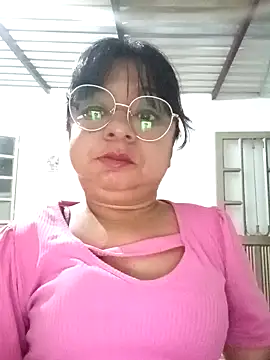 Snapshot of SARAWILLS chatting on 02-06-25, 12:00 SARAWILLS online show from 02-06-25, 12:00