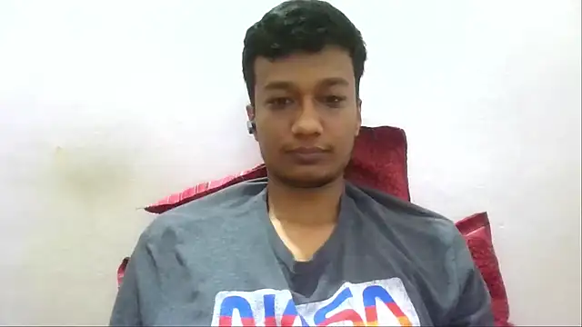 Snapshot of jimnail007 chatting on 10-17-25, 04:26 jimnail007 online show from 10-17-25, 04:26