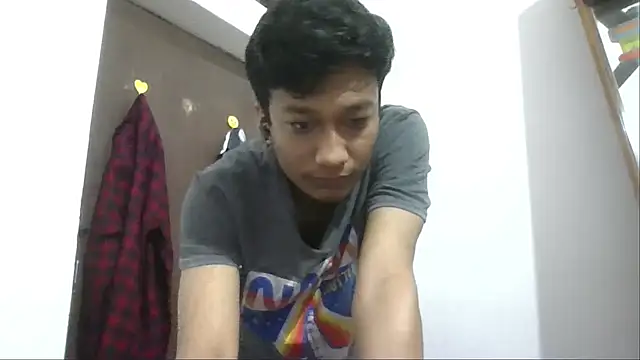 Snapshot of jimnail007 chatting on 11-11-25, 04:23 jimnail007 online show from 11-11-25, 04:23