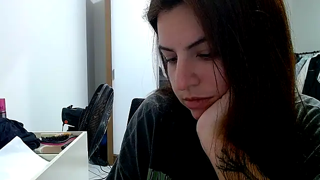 chelbyy online show from 10-31-25, 05:52