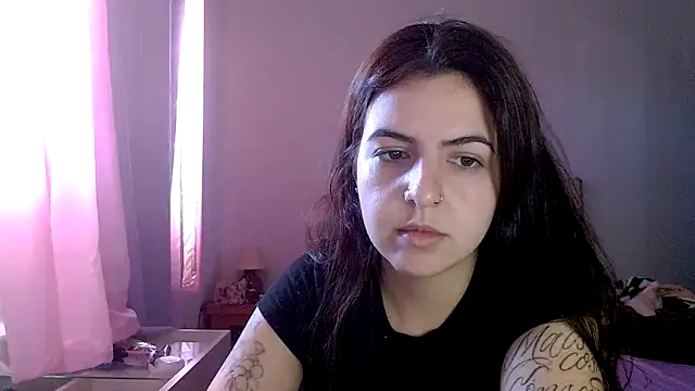 Snapshot of chelbyy chatting on 12-17-25, 12:55 chelbyy online show from 12-17-25, 12:55