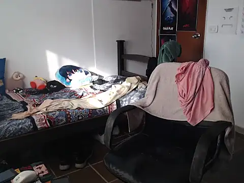 Snapshot of alisterxxx chatting on 01-25-25, 12:47 alisterxxx online show from 01-25-25, 12:47