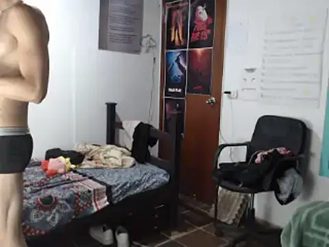 Snapshot of alisterxxx chatting on 01-27-25, 10:49 alisterxxx online show from 01-27-25, 10:49