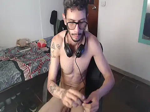 alisterxxx online show from 06-04-26, 05:08