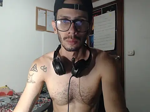 alisterxxx online show from 07-14-26, 02:05