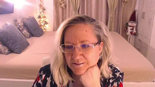 Raisshy online show from 12-16-24, 06:10